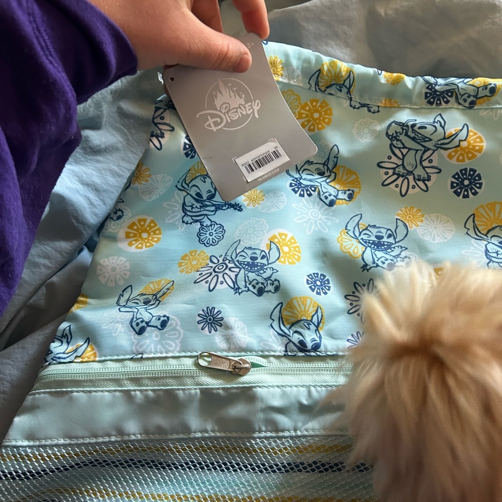 Floral Drawstring Backpack - Picture 2 of 3